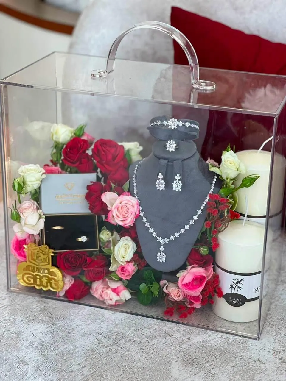 Acrylic box with a bridal set